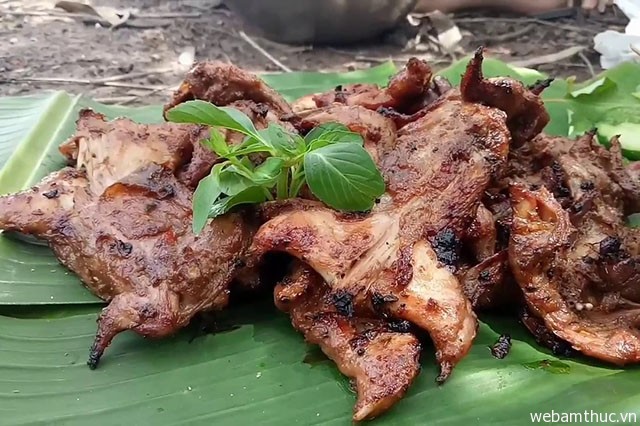 Hình 10 – Chuột dừa nướng